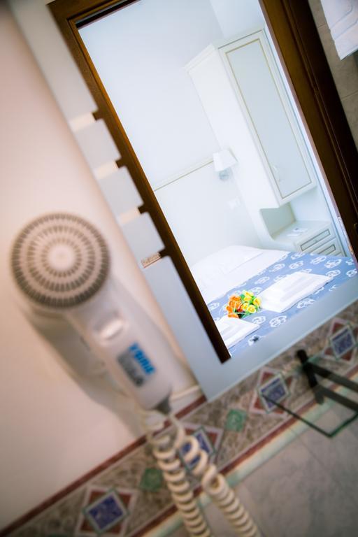 St. Peter Central Rooms B&B Roma Oda fotoğraf